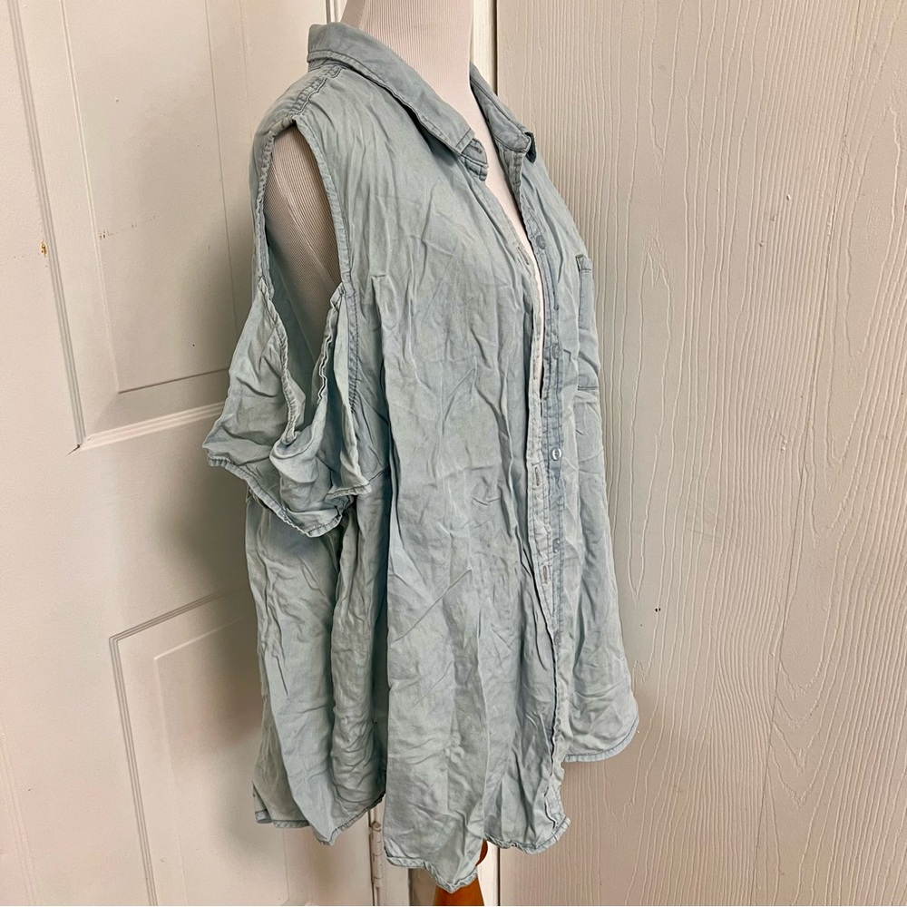 Torrid Cold Shoulder Chambray Button Up E3 - image 3